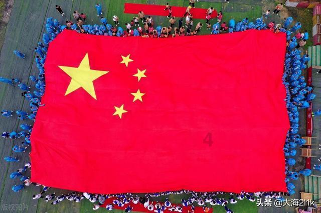 恭喜4生肖!未来半年有贵人帮助,业绩喜人,财富上涨